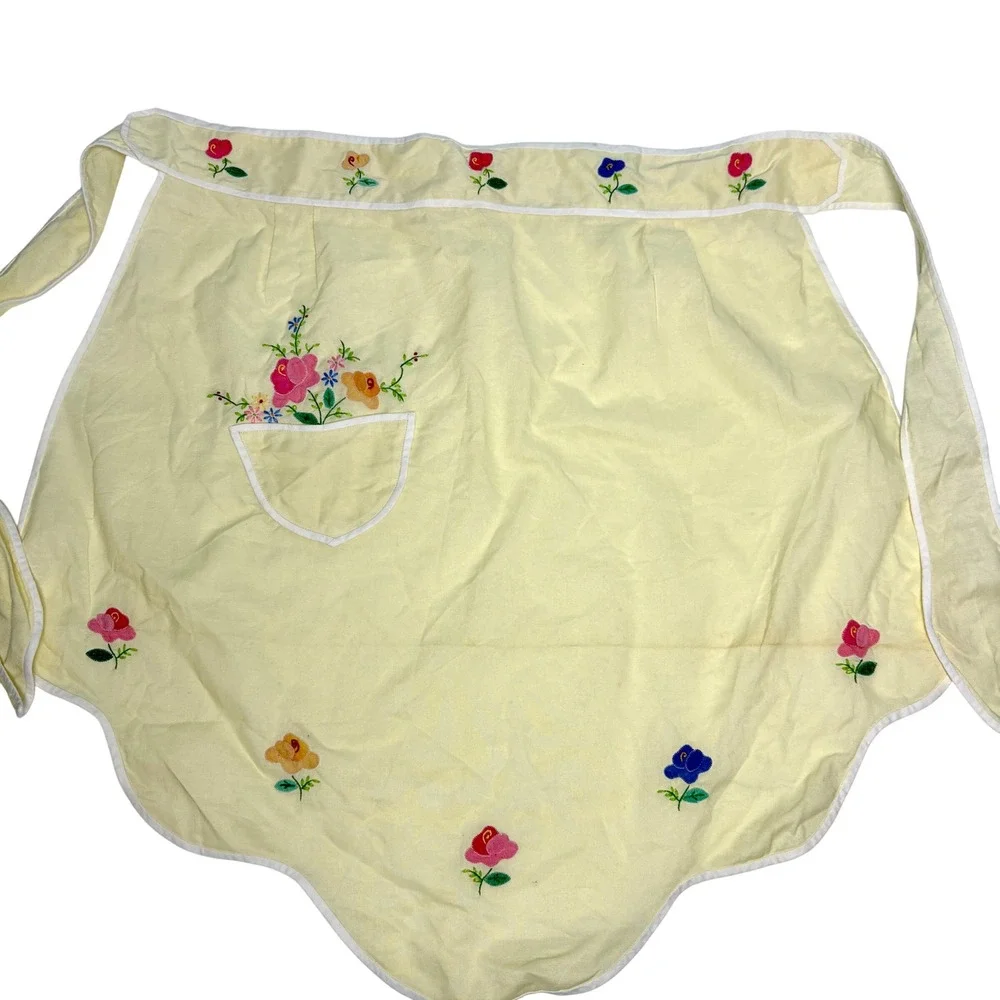 Vintage Embroidered Half Apron Floral scalloped Pocket Cotton Yello Retro Cotton